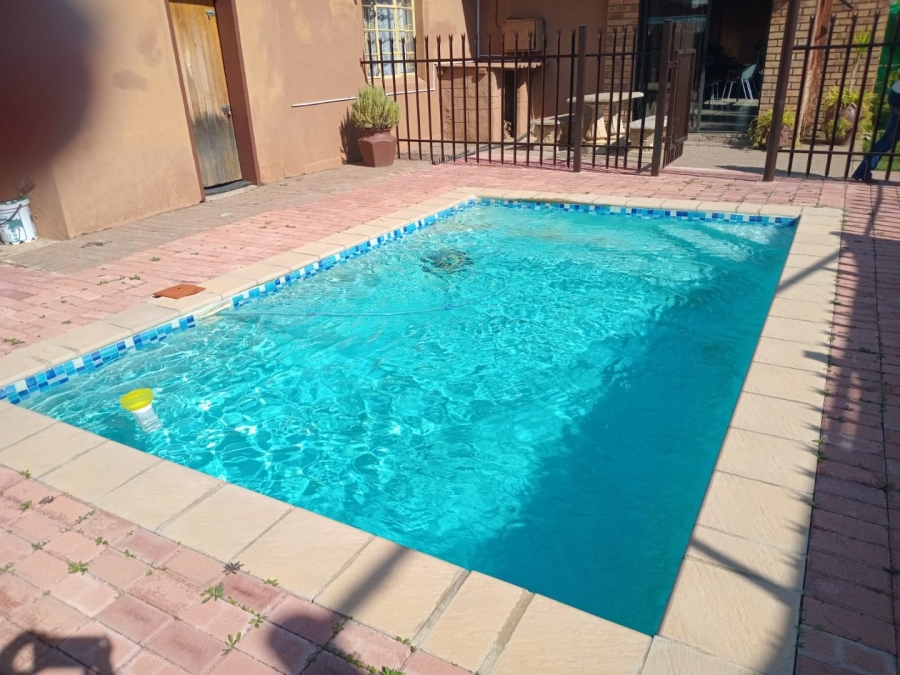  Bedroom Property for Sale in Bloemhof North West